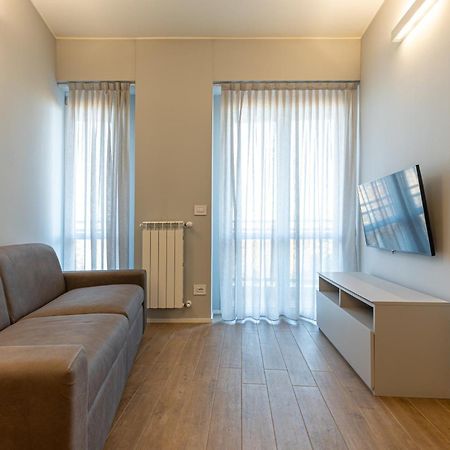 Beplace Apartments In Primaticcio Milan Luaran gambar