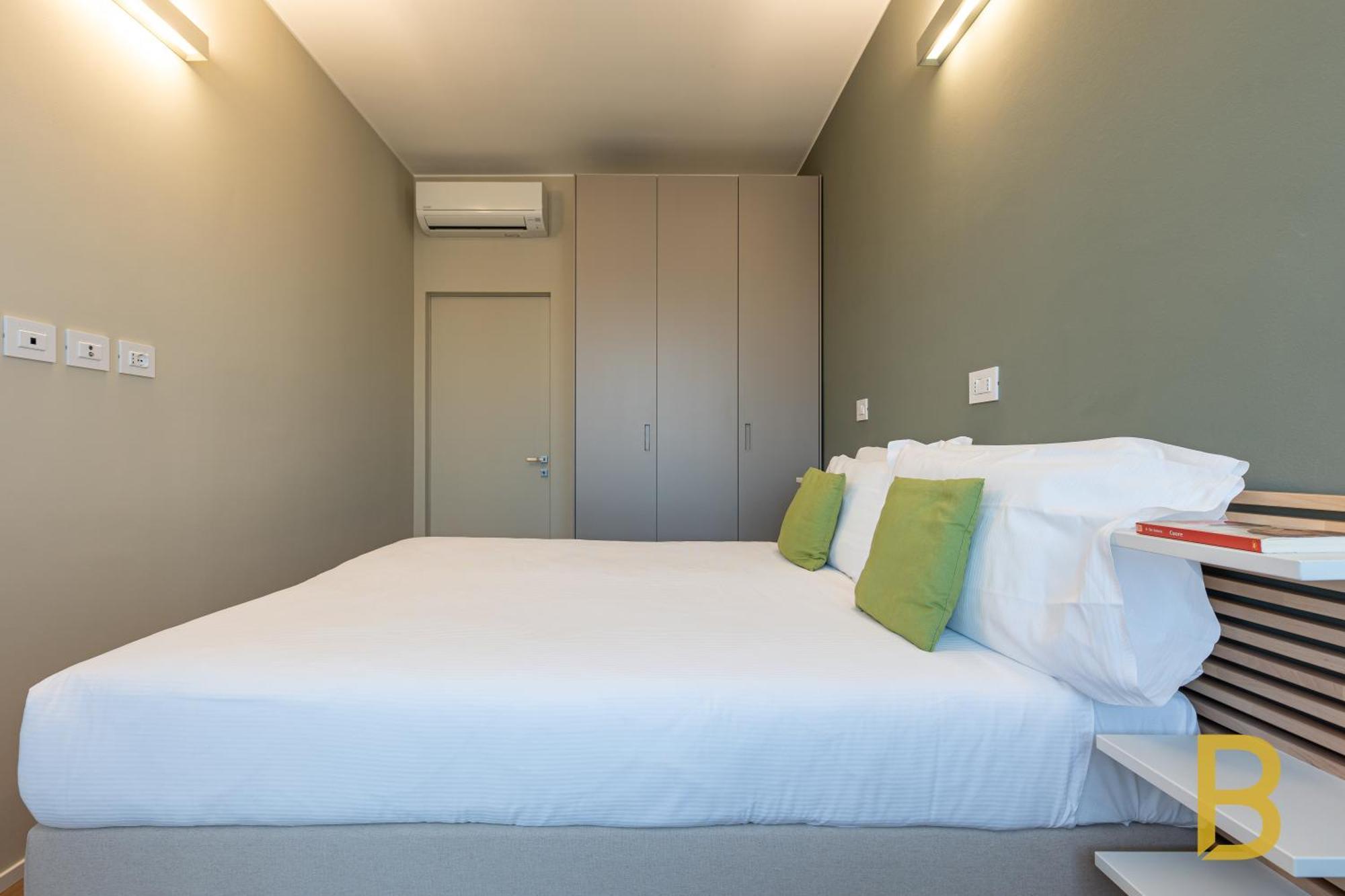 Beplace Apartments In Primaticcio Milan Luaran gambar